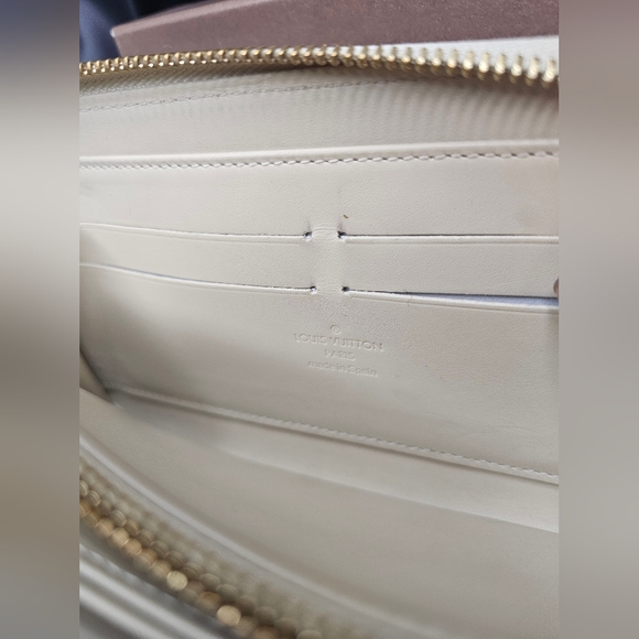 Louis Vuitton Ltd Edition Monogram Vernis Cheetah Print Zippy Wallet! - Picture 12 of 16